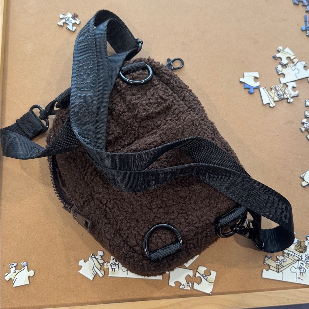 Brixley Sherpa belt bag - Picture 5 of 5